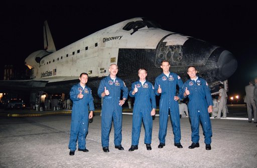 STS-51 Discovery crew during post-landing at KSC