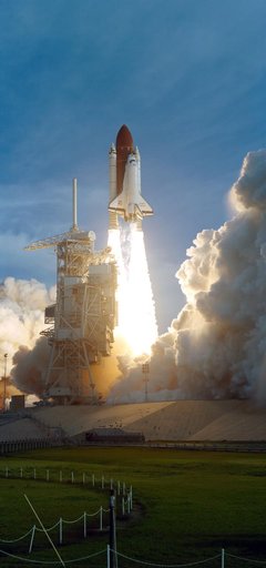 STS-54 Endeavour, Orbiter Vehicle (OV) 105, lifts off from KSC LC Pad 39B
