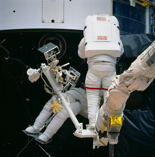 Astronauts Musgrave and Hoffman during first STS-61 EVA