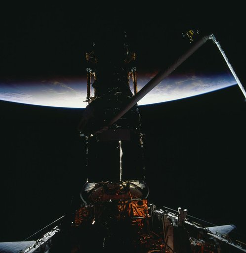 Astronaut Kathryn Thornton during installation of COSTAR on HST