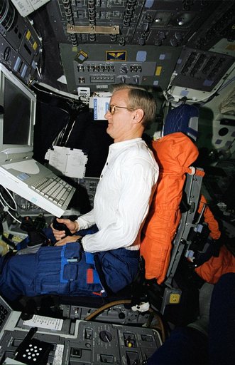 Astronaut John Casper uses Portable Inflight Landing Operations Trainer