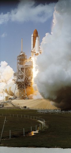 Launch of the STS-71 orbiter Atlantis from KSC