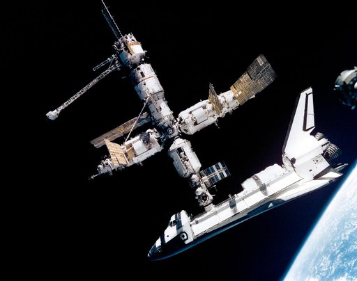 sts071-s-072