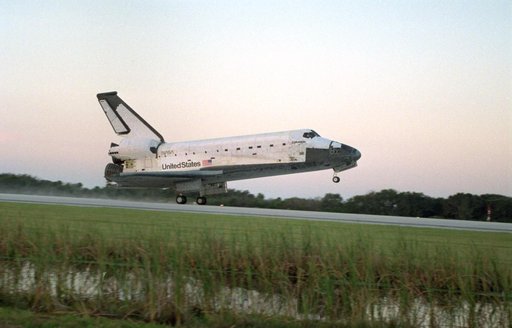 STS-73 Landing views