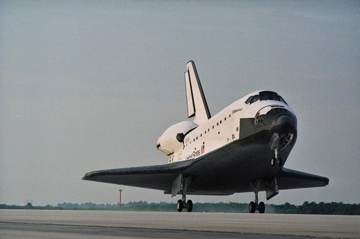 STS-77 landing views