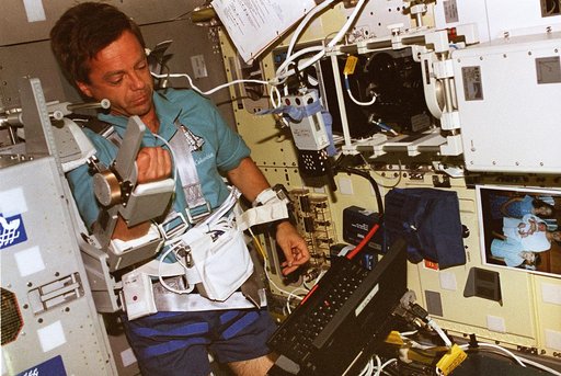 TVD, Thirsk collects data during LMS-1 Spacelab mission