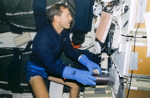 BRIC - Biological Research in Canisters 10
