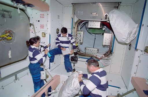 View of the STS-88 crew in the Node 1/Unity module
