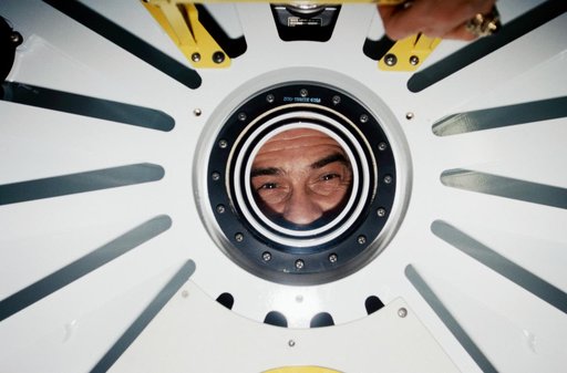 ODS/Mir hatch opening during STS-89 mission