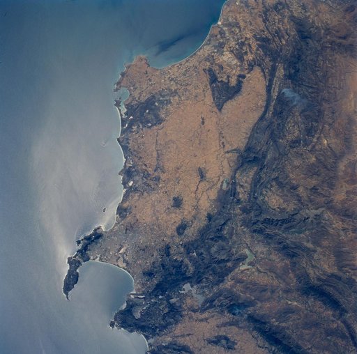 Earth observations during STS-89 mission