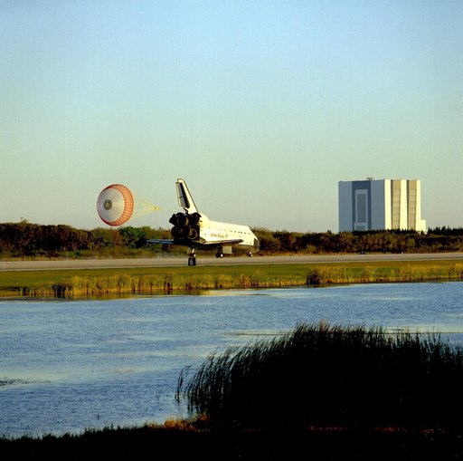 STS-89 landing view