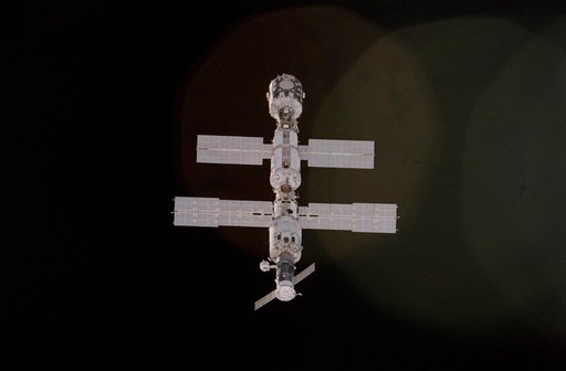View of ISS during rendezvous and docking maneuvers