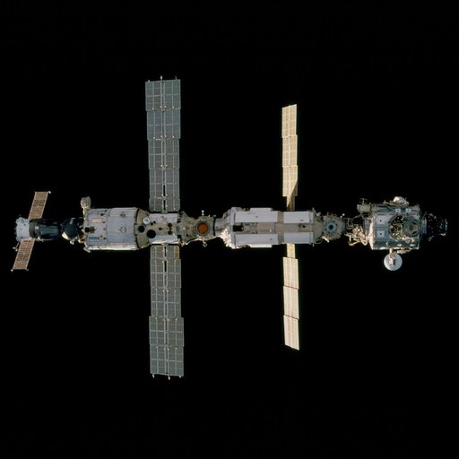 Views of the ISS during Endeavour's initial approach for STS-97