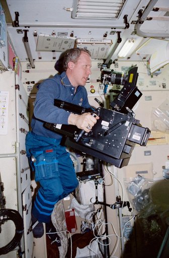 Jones films with the IMAX Camera in Zvezda SM