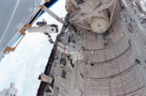 Jones works with the PDGF during EVA 2