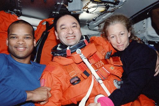 STS-98 crew on Middeck