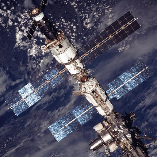 sts105-707-019