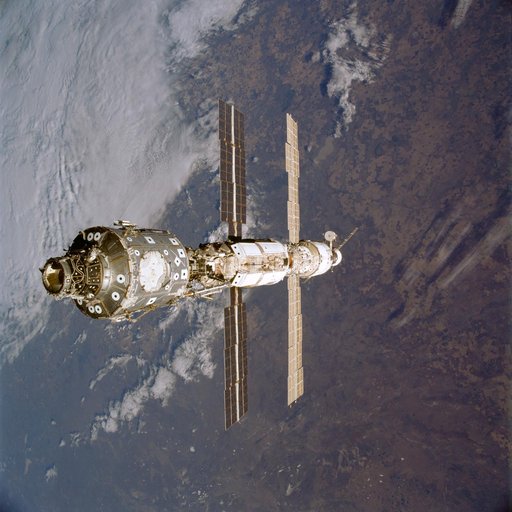 Views of the ISS taken from Atlantis during STS-106