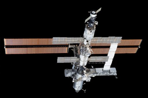 Aft nadir view of the ISS taken during STS-112 9A Flyaround
