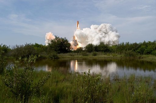 sts127-s-044