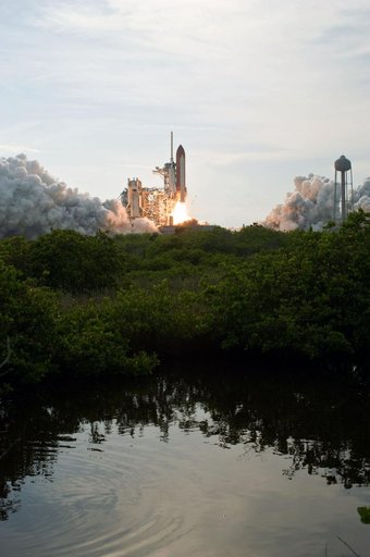 sts127-s-059