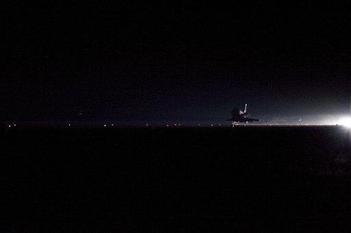 STS-130 Endeavour Lands at KSC