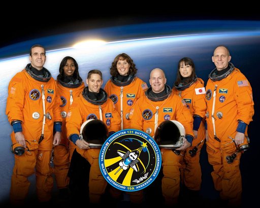 sts131-s-002