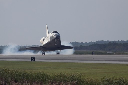 sts131-s-095