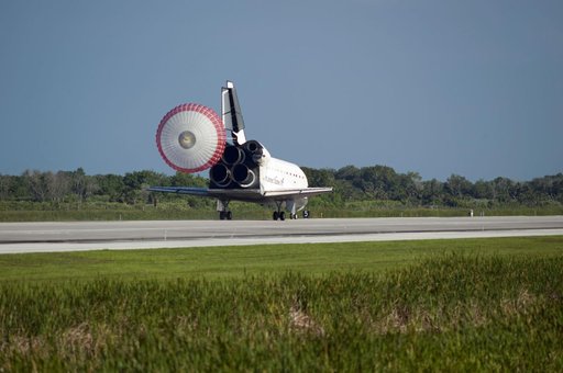 STS-132 Space Shuttle Atlantis Landing