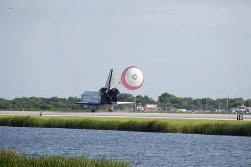 STS-132 Space Shuttle Atlantis Landing