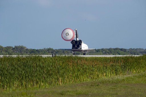 STS-132 Space Shuttle Atlantis Landing
