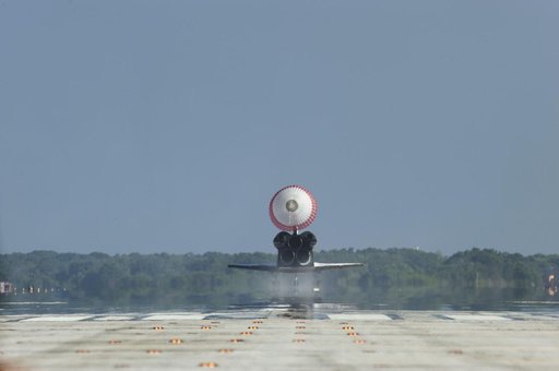 STS-132 Space Shuttle Atlantis Landing