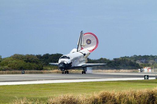 STS-133 landing at KSC