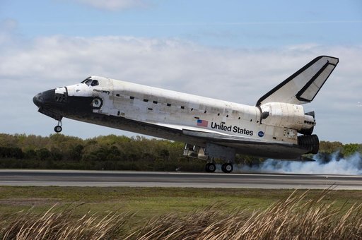 STS-133 landing at KSC