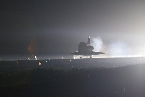 Final Landing of the Space Shuttle Endeavour / STS-134 Mission