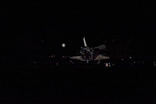Final Landing of the Space Shuttle Endeavour / STS-134 Mission