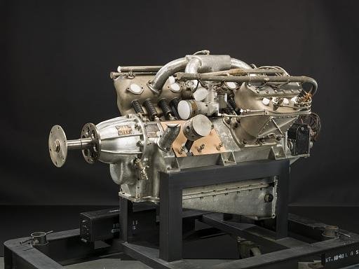 Thomas-Morse Model 8, V-8 Engine