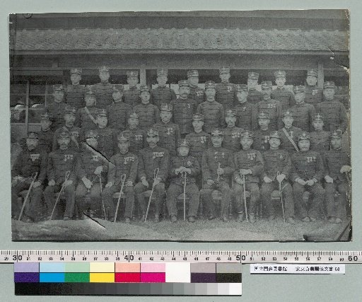 [Group photograph (6th Infantry Regiment)]