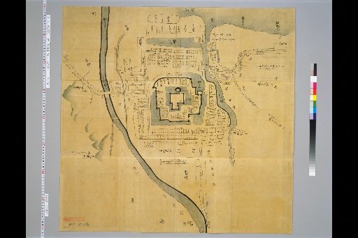 [Pictures of Ancient Japanese Castles] [Volume 2, Tokaido Section (1)] 27 Map of Tsu Castle, Ise Province