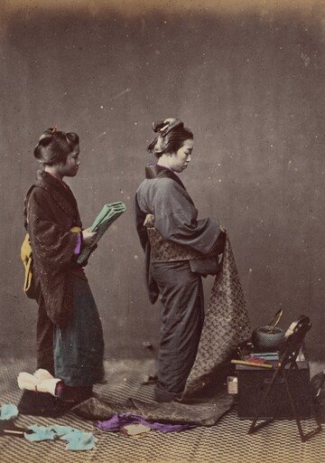 Putting on the Obi or Girdle