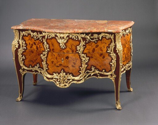 Chest of Drawers (commode)