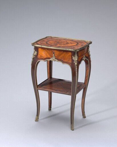Work and Writing Table (table en chiffonnière)