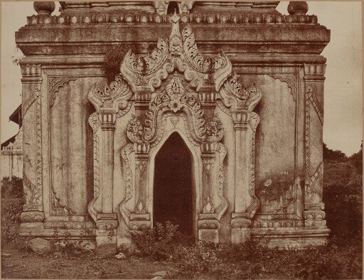 Tsagain Myo: Doorway of a Small Pagoda