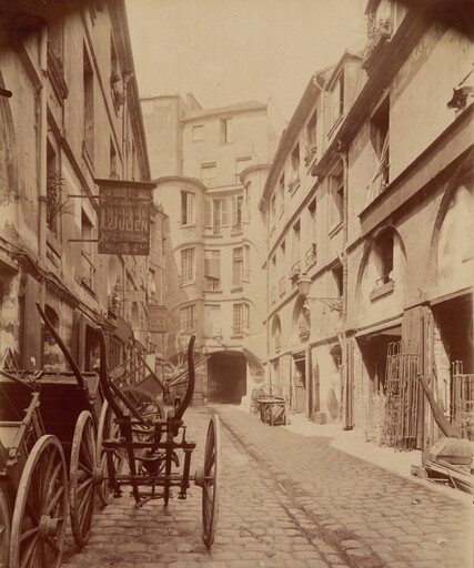 Cour du Dragon (Dragon Court)