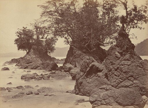 Islands, Limon Bay