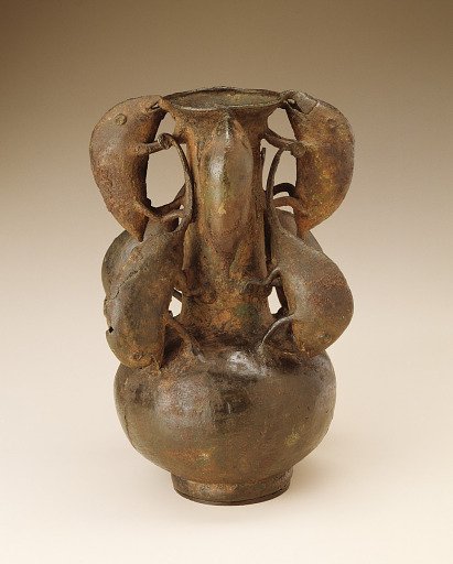 Vessel with chameleons