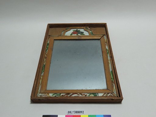 Courting mirror