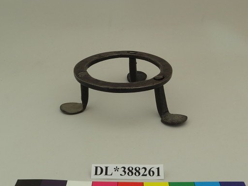 Trivet