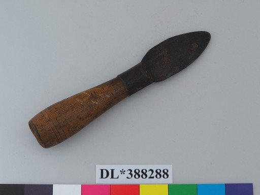 knife