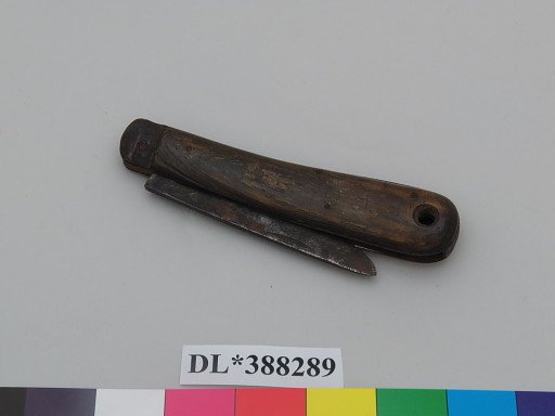 knife